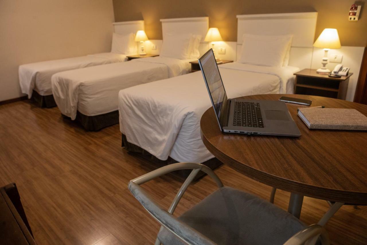 Planalto Select Ponta Grossa Hotel 4*